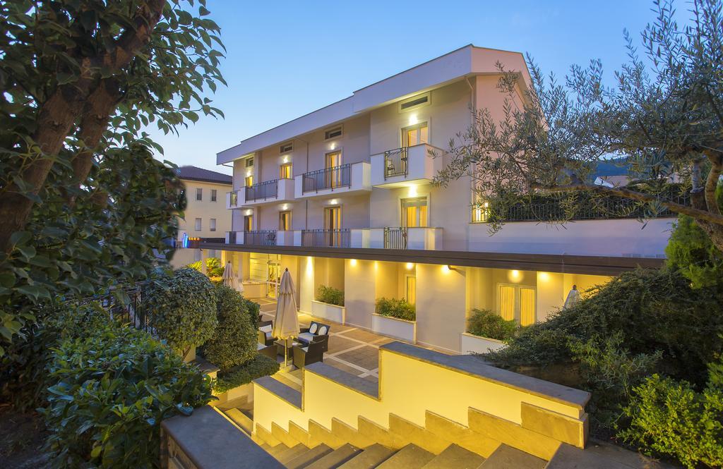 Virgilio Grand Hotel Sperlonga Esterno foto